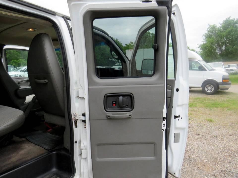 Used 2014 Chevrolet Express 2500 LT w/ LT Preferred Equipment Group RWD image 10