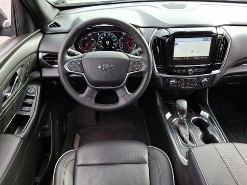 Certified 2023 Chevrolet Traverse Premier w/ Redline Edition AWD/4WD image 12