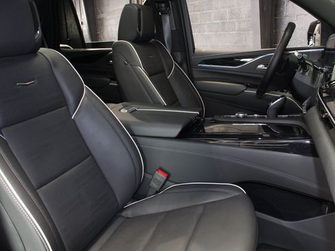 Used 2024 Cadillac Escalade Sport w/ LPO, ONYX Package AWD/4WD image 50