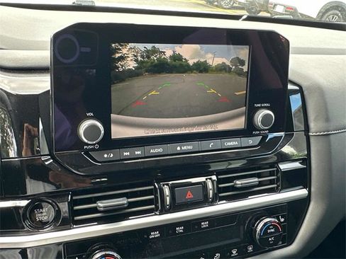 New 2025 Nissan Pathfinder SV w/ Cargo Package image 15