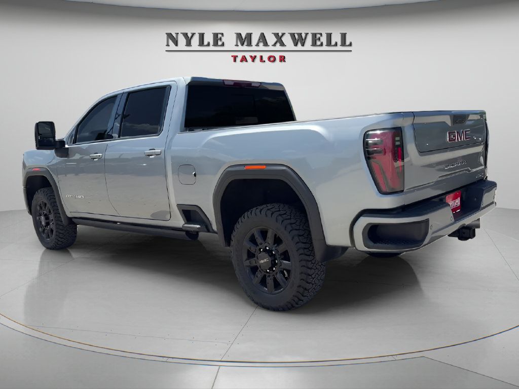 Used 2024 GMC Sierra 2500 AT4 w/ AT4 Premium Plus Package AWD/4WD image 7