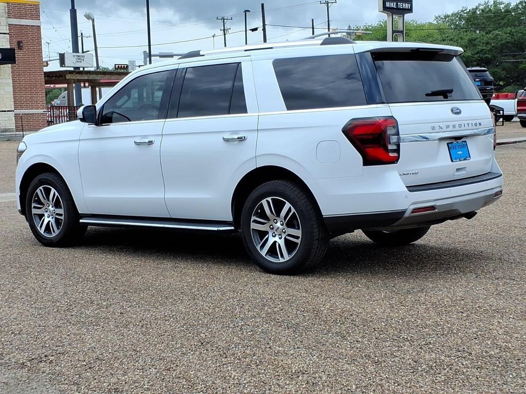 Used 2022 Ford Expedition Limited RWD image 3