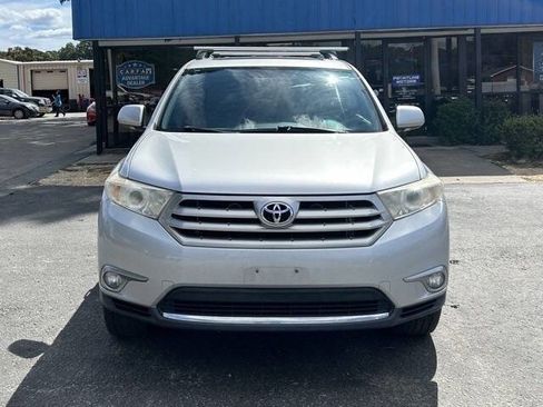 Used 2011 Toyota Highlander Limited image 3