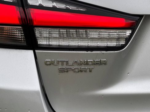 Used 2021 Mitsubishi Outlander Sport ES image 25