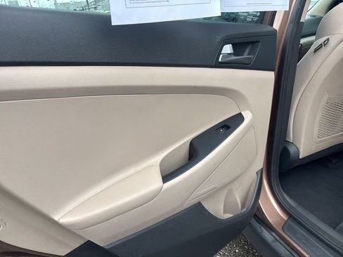 Used 2016 Hyundai Tucson SE w/ Option Group 02 image 17