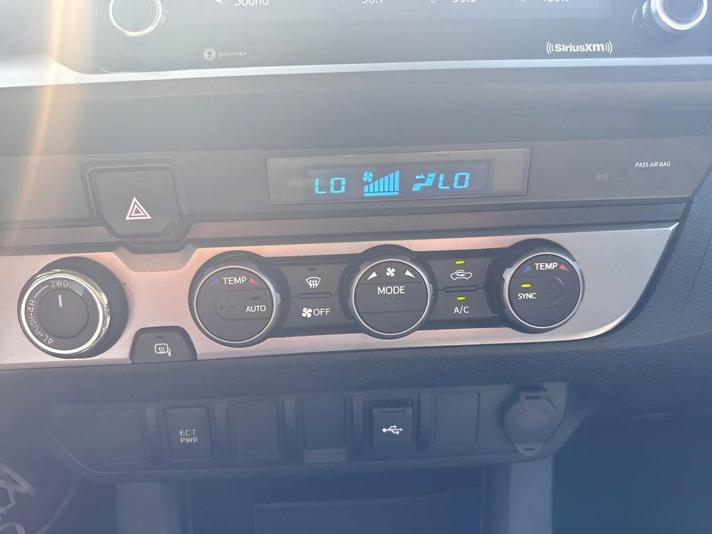 Used 2022 Toyota Tacoma SR AWD/4WD image 14