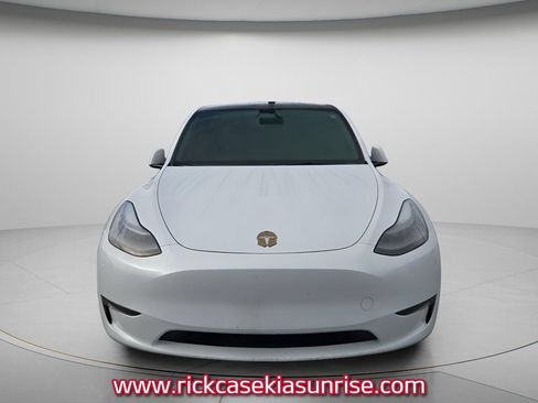 Used 2024 Tesla Model Y Performance AWD/4WD image 3