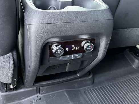 Used 2026 Buick Enclave Sport Touring w/ Power Package AWD/4WD image 17