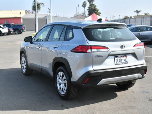 Used 2024 Toyota Corolla Cross L FWD image 6