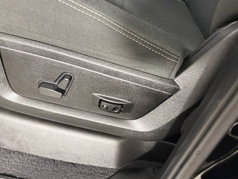 Used 2025 RAM 2500 Big Horn AWD/4WD image 20