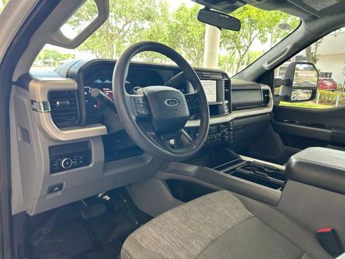 Used 2025 Ford F350 XLT w/ FX4 Off-Road Package AWD/4WD image 6