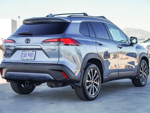 Used 2022 Toyota Corolla Cross XLE image 10