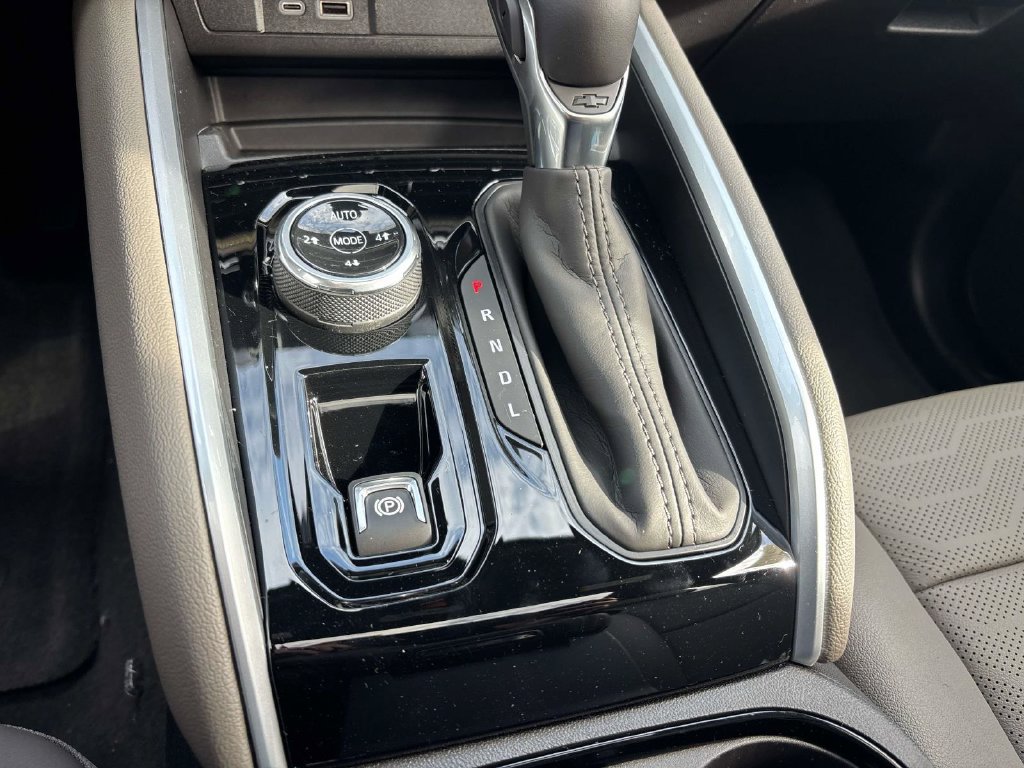 New 2026 Chevrolet Colorado ZR2 AWD/4WD image 14