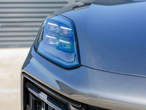 New 2026 Porsche Cayenne GTS image 13