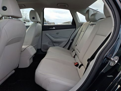Used 2019 Volkswagen Jetta SEL image 10