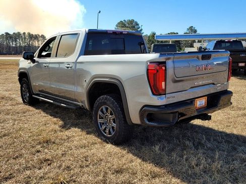 Used 2024 GMC Sierra 1500 AT4X image 8