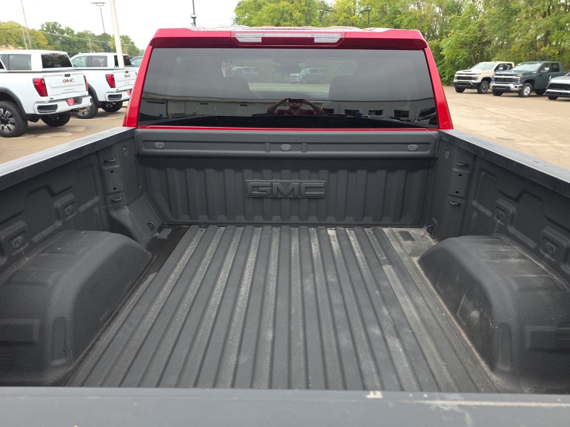 Used 2025 GMC Sierra 1500 AT4 AWD/4WD image 8