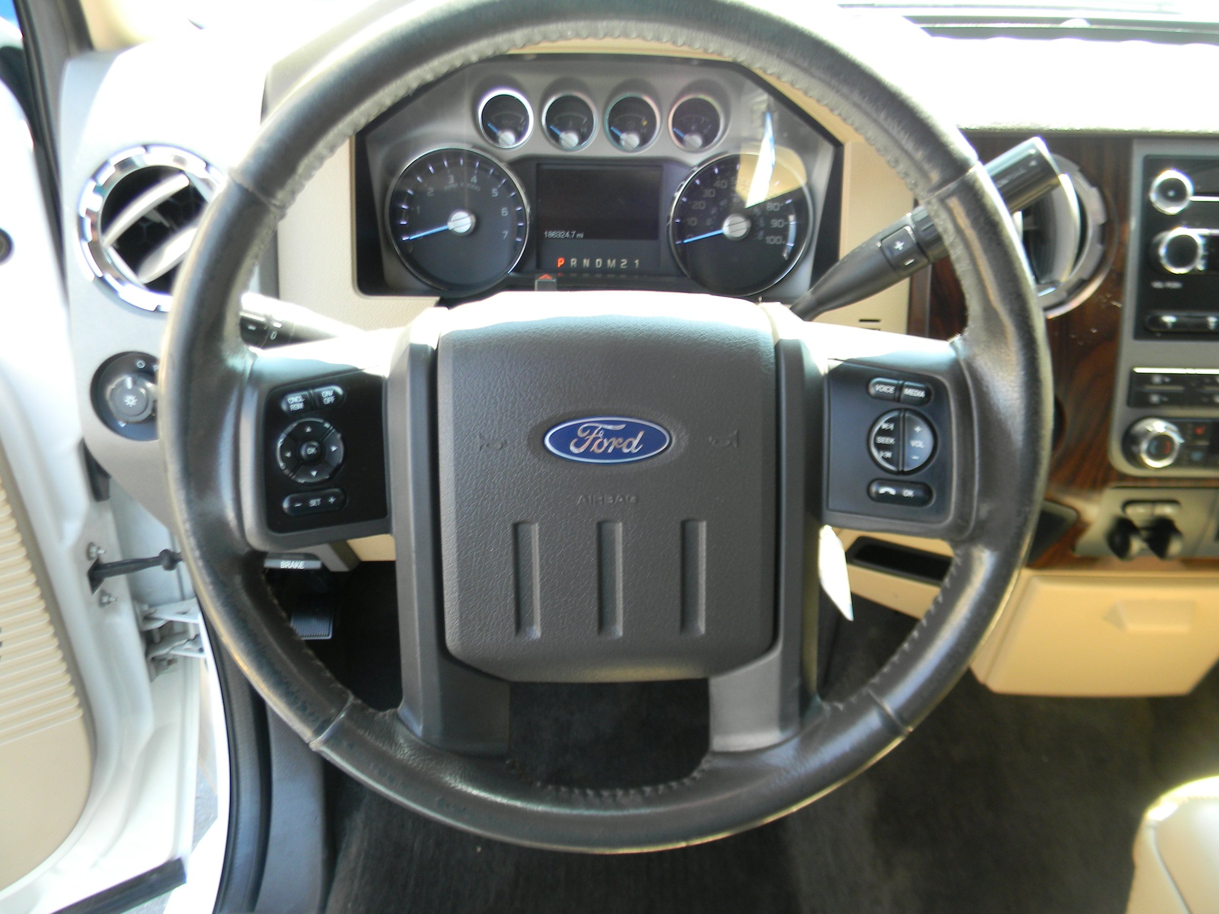 Used 2011 Ford F250 Lariat w/ Lariat Interior Pkg AWD/4WD image 7