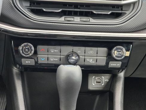 New 2026 Jeep Compass Latitude AWD/4WD image 29