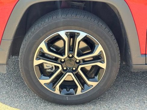 Used 2023 Jeep Compass Limited AWD/4WD image 4