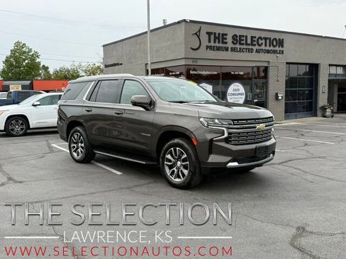Used 2021 Chevrolet Tahoe LT w/ Signature Plus Package w/ LT Signature Package image 1