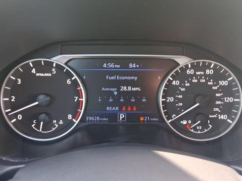 Used 2024 Nissan Altima 2.5 SR w/ SR Premium Package FWD image 22