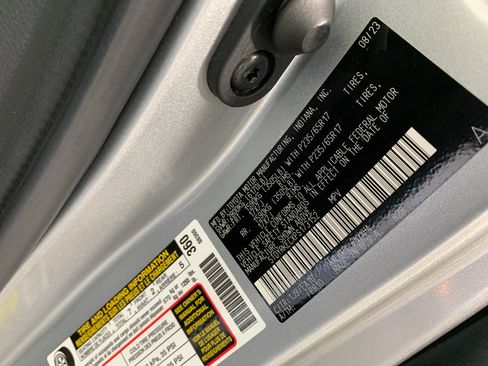 Used 2023 Toyota Sienna XLE FWD image 12