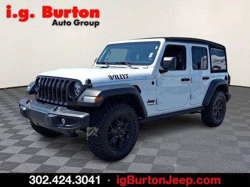 Used 2022 Jeep Wrangler Unlimited Sport AWD/4WD image 3