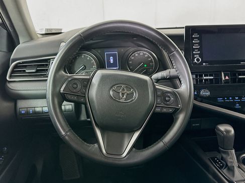 Used 2024 Toyota Camry SE image 17