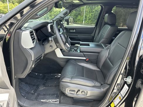 Used 2024 Toyota Tundra Platinum AWD/4WD image 16