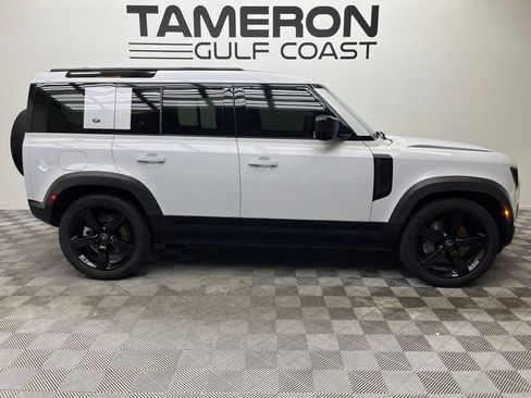 Used 2023 Land Rover Defender 110 X-Dynamic SE AWD/4WD image 4