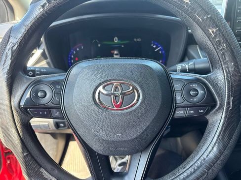Used 2021 Toyota Corolla LE FWD image 15