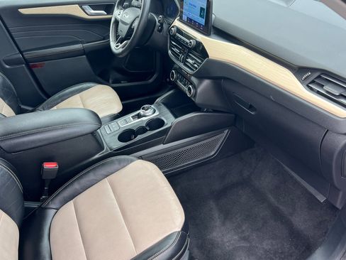 Used 2022 Ford Escape Titanium w/ Titanium Elite Package image 20