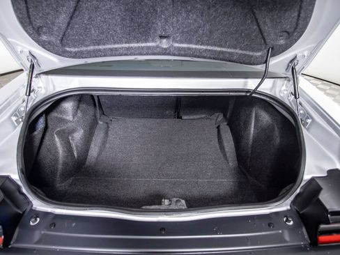 Used 2019 Dodge Challenger SRT Hellcat image 8