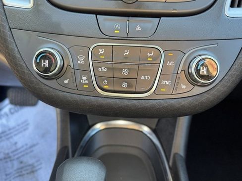 Used 2023 Chevrolet Malibu LT image 18