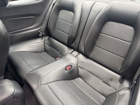 Used 2022 Ford Mustang Mach 1 w/ Mach 1 Handling Package RWD image 18