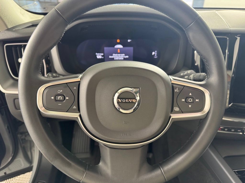 Certified 2024 Volvo XC60 B5 Core w/ Climate Package AWD/4WD image 27