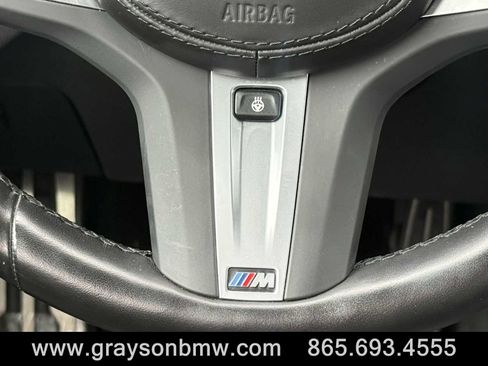 Used 2022 BMW 530e xDrive w/ Premium Package image 23