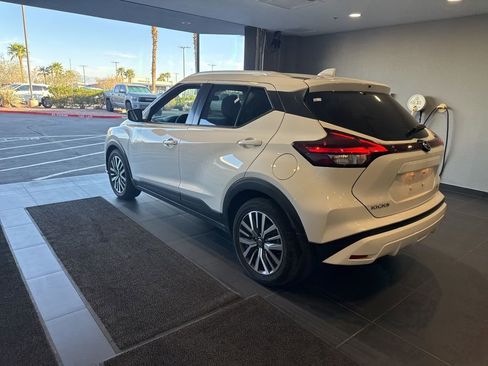 Used 2021 Nissan Kicks SV image 13