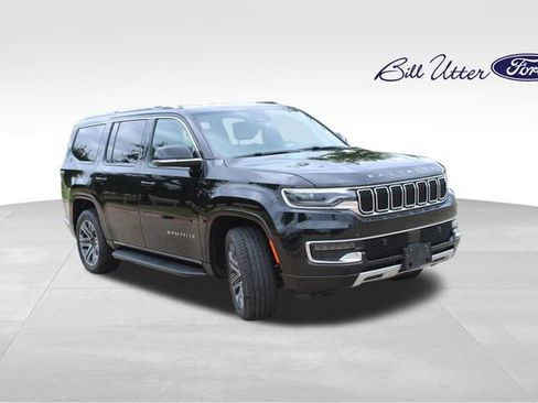 Used 2024 Jeep Wagoneer Series II w/ Flexible Seating Group AWD/4WD image 3
