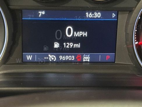 Used 2021 Chevrolet Suburban LS image 21