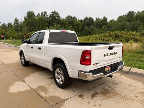 Used 2025 RAM 1500 Big Horn AWD/4WD image 7