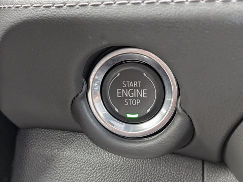 Certified 2025 Chevrolet Tahoe Z71 AWD/4WD image 27