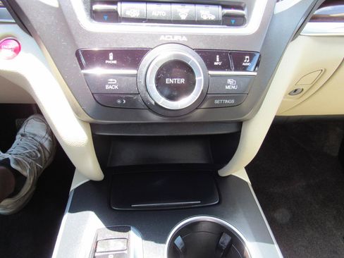 Used 2016 Acura MDX SH-AWD image 25