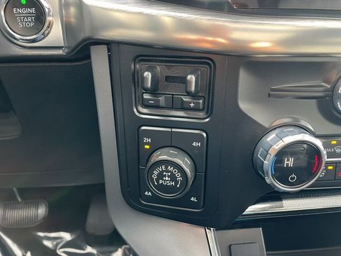 Used 2021 Ford F150 Lariat w/ Equipment Group 502A High image 25