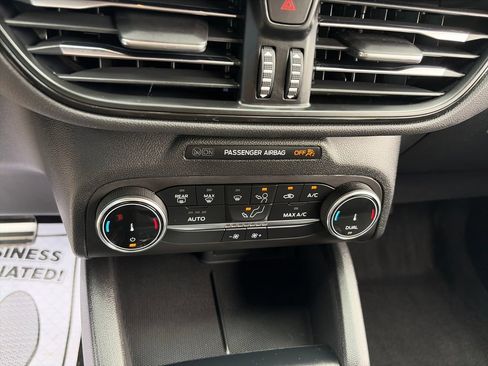 Used 2023 Ford Escape ST-Line w/ Equipment Group 301A FWD image 22