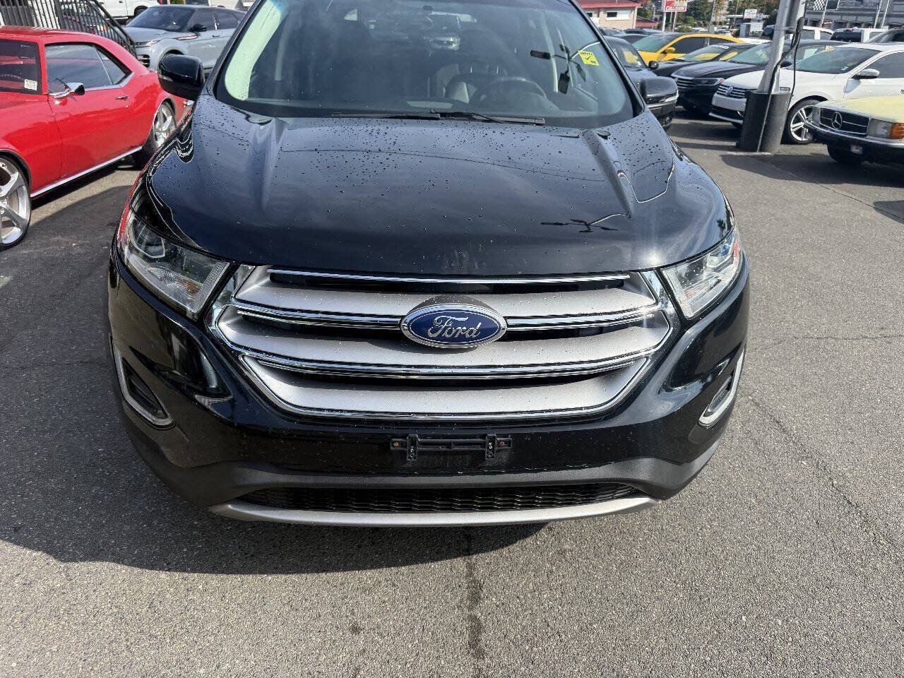 Used 2016 Ford Edge Titanium w/ Technology Package AWD/4WD image 9