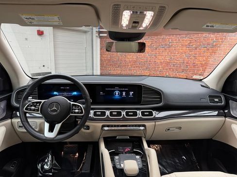 Certified 2022 Mercedes-Benz GLS 450 4MATIC image 12