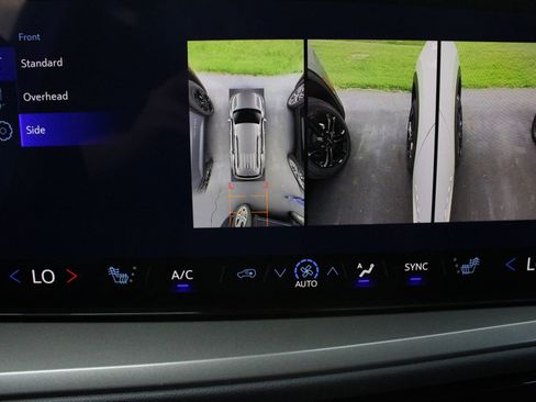 New 2026 Chevrolet Traverse LT w/ Driver Confidence Package FWD image 41