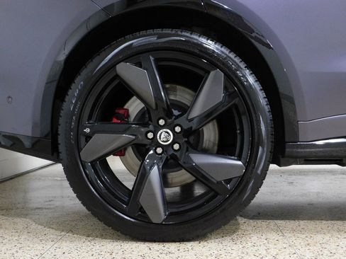 Used 2024 Jaguar F-PACE SVR image 98